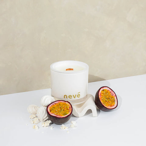 Neve -Passionfruit Pavlova Candle (Large)